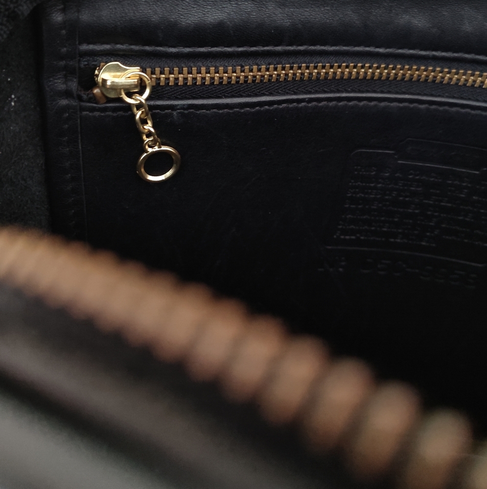 Vintage Coach Pelham Black Handbag - Picture 6 of 9